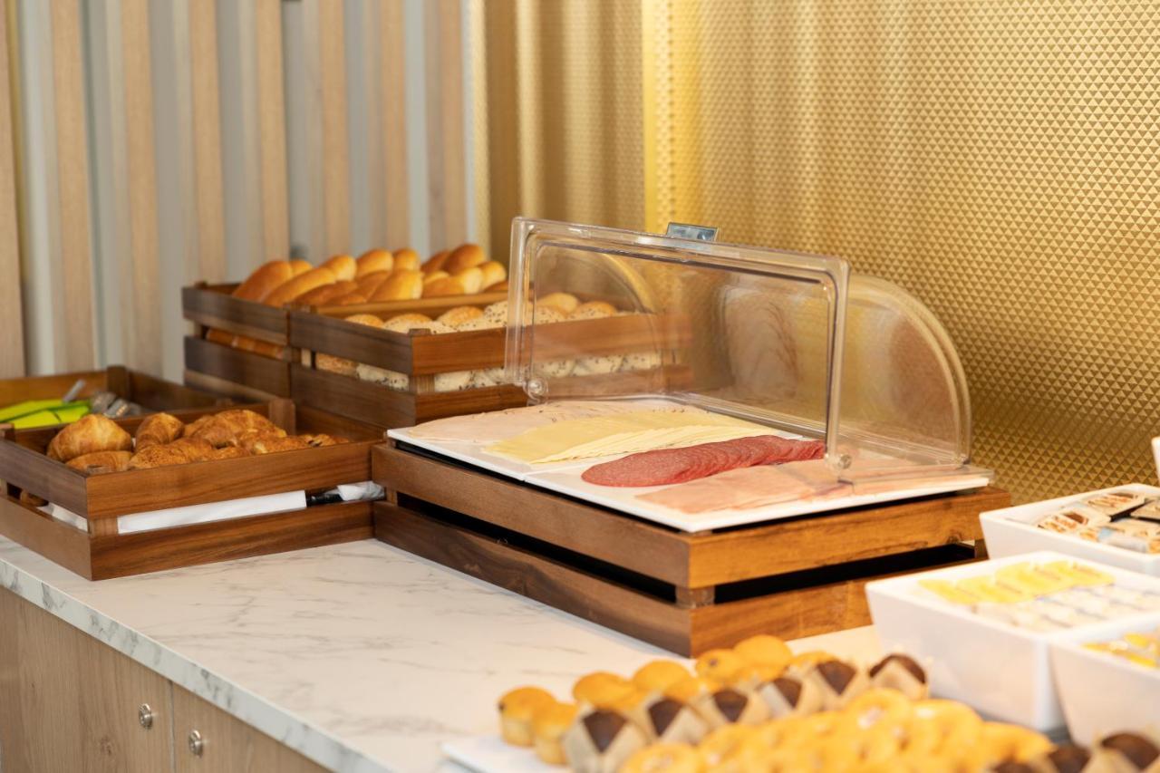 B&B Hotel Hasselt Luaran gambar